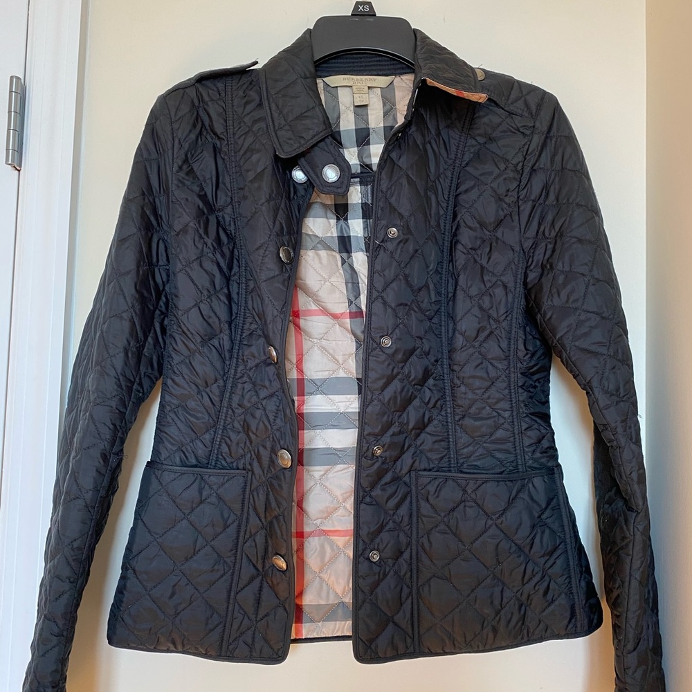 SALE💫!!! Burberry diamond quilted jacket